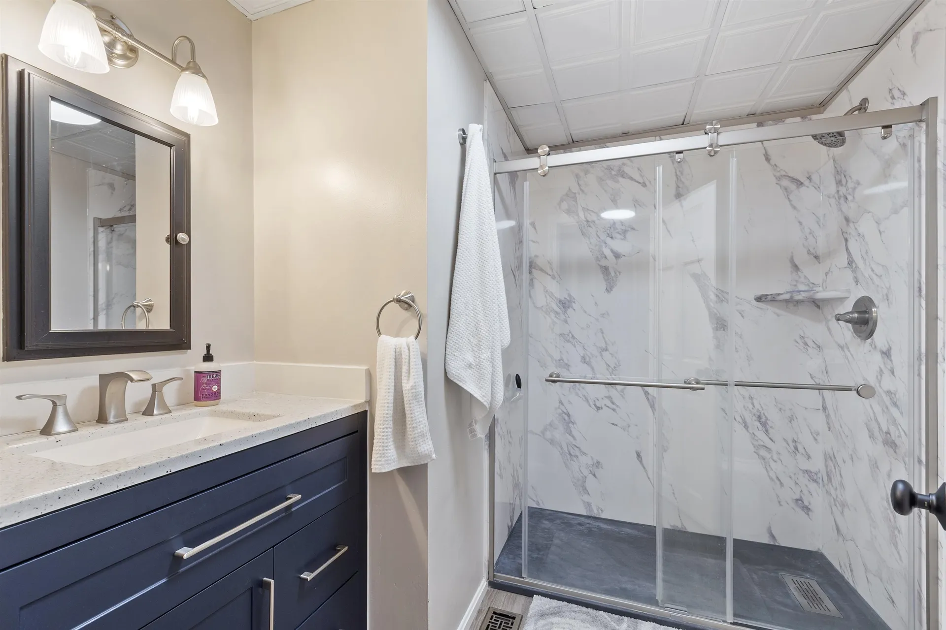 32 Main Street Kingston NH 03848