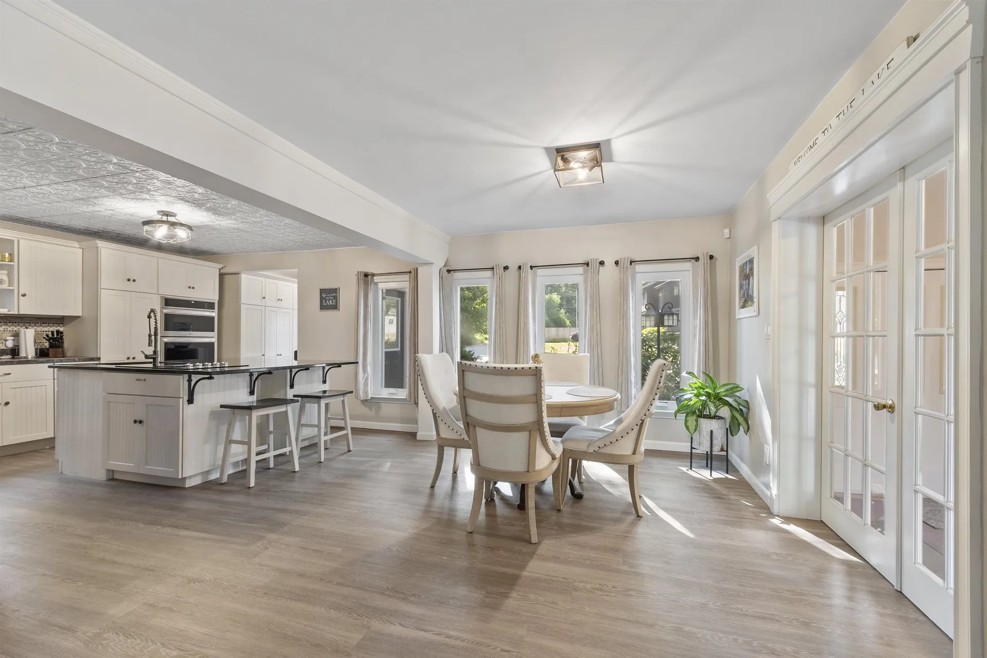 32 Main Street Kingston NH 03848