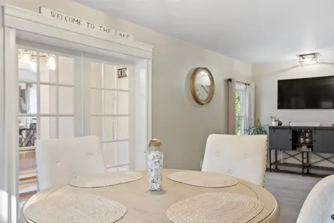 32 Main Street Kingston NH 03848