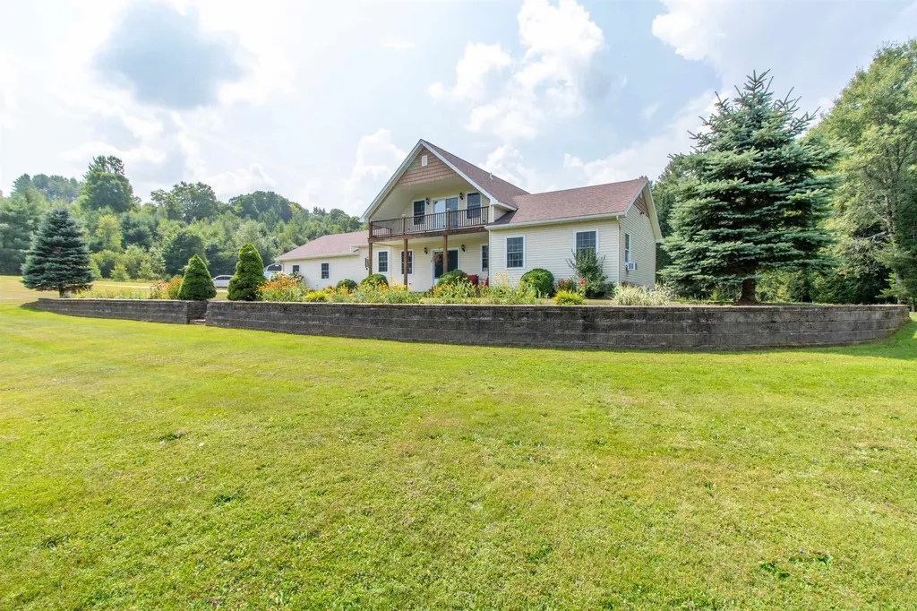 4141 Hinman Settler Road Brownington VT 05860