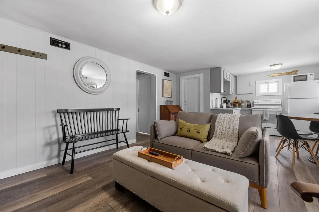 31 Water Street Bradford NH 03221