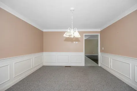 12 Hibiscus Way Nashua NH 03062