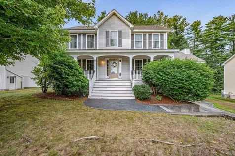 12 Hibiscus Way Nashua NH 03062