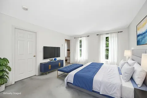 12 Hibiscus Way Nashua NH 03062