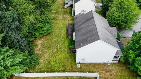 12 Hibiscus Way Nashua NH 03062