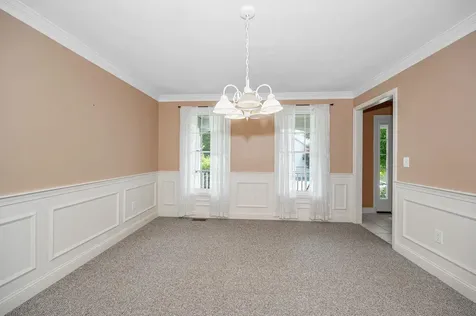 12 Hibiscus Way Nashua NH 03062