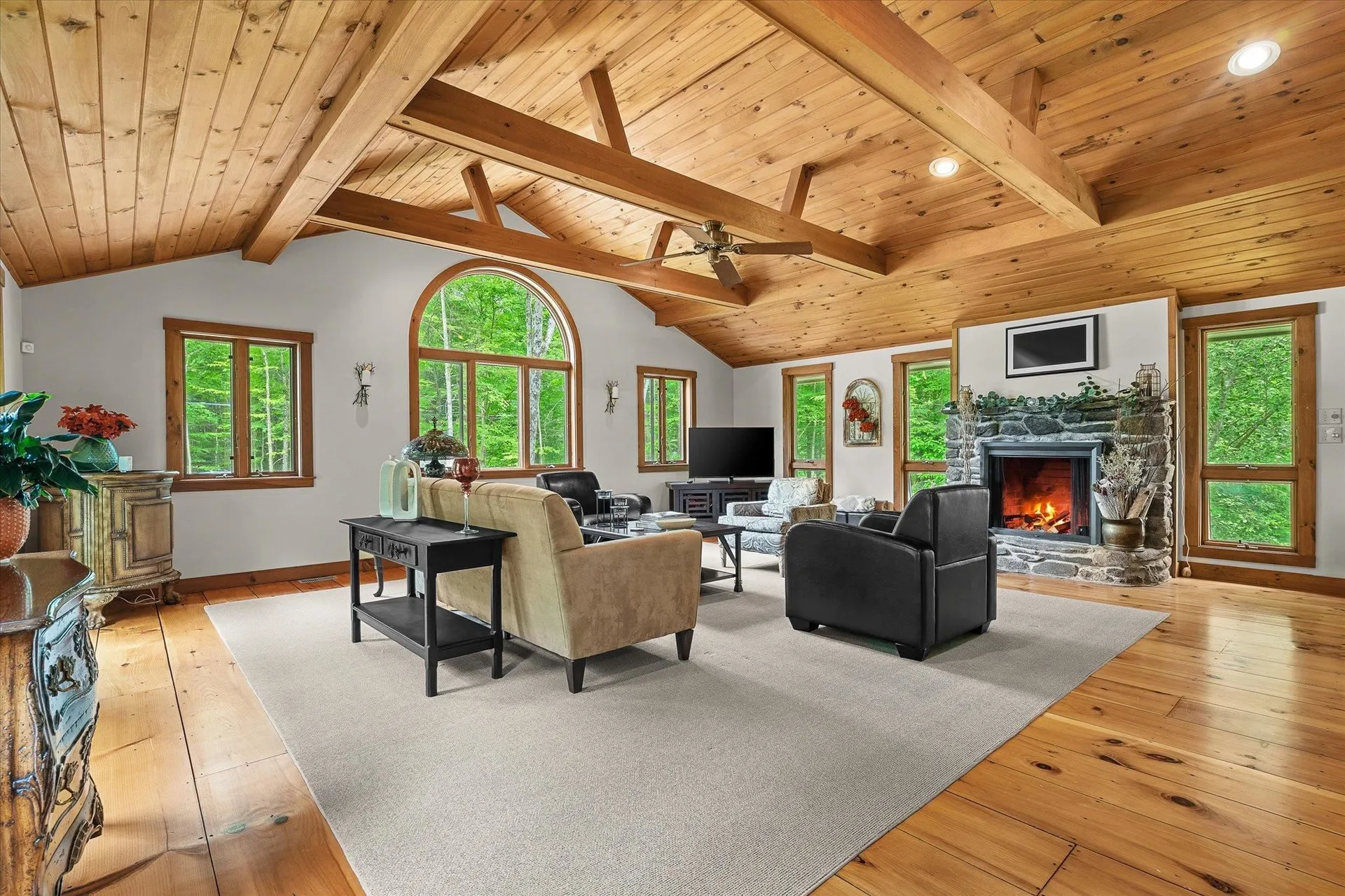 202 Pratt Bridge Road Jamaica VT 05343