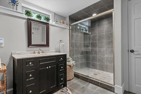 202 Pratt Bridge Road Jamaica VT 05343