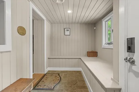 202 Pratt Bridge Road Jamaica VT 05343