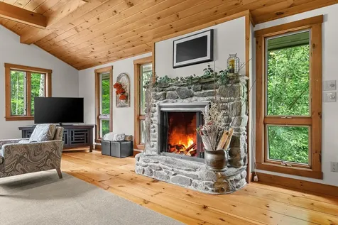 202 Pratt Bridge Road Jamaica VT 05343