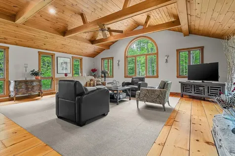 202 Pratt Bridge Road Jamaica VT 05343