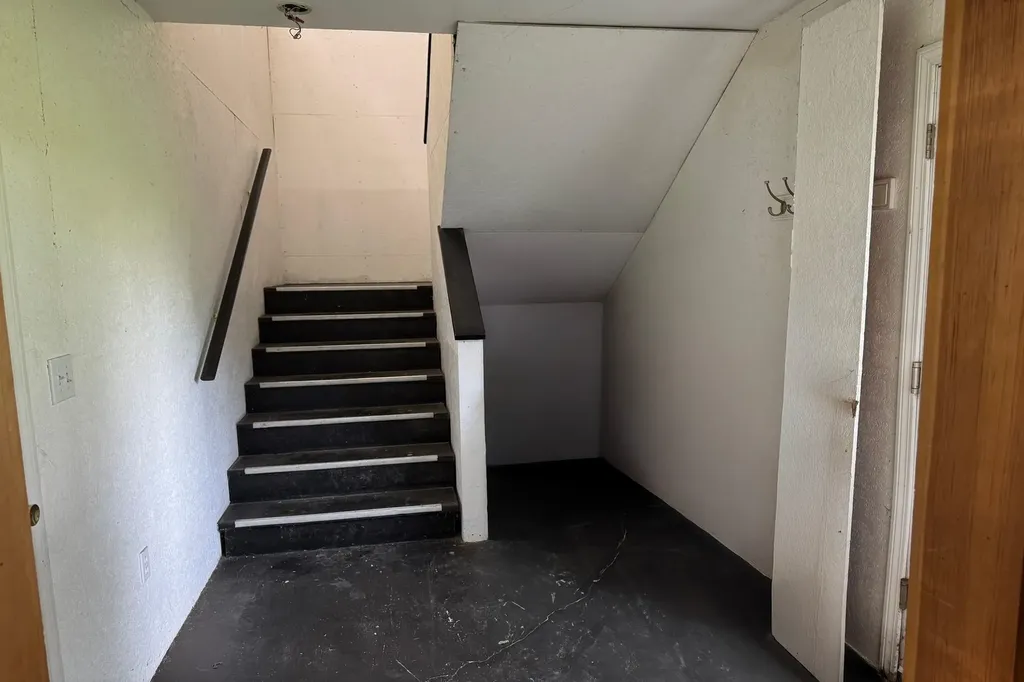 2631 North Grove Street Rutland City VT 05701