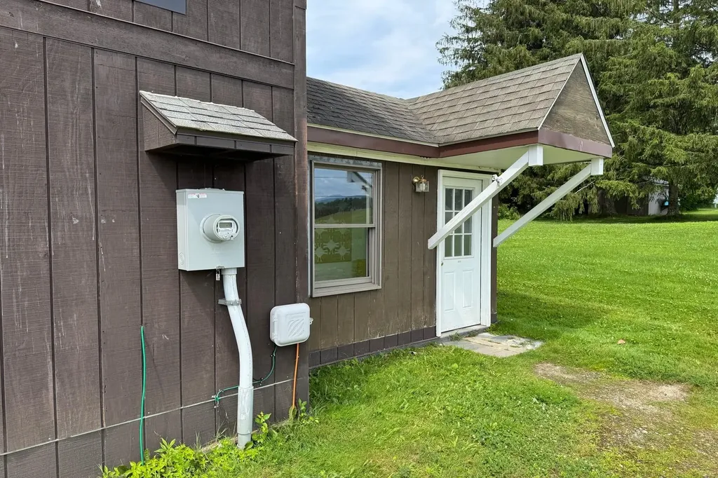 2631 North Grove Street Rutland City VT 05701