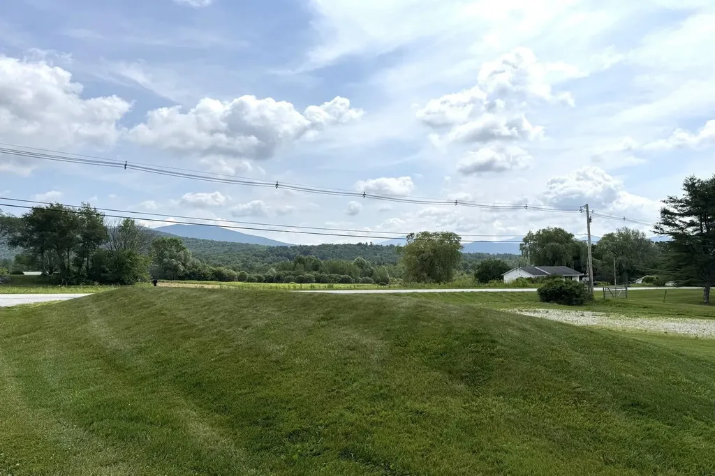 2631 North Grove Street Rutland City VT 05701