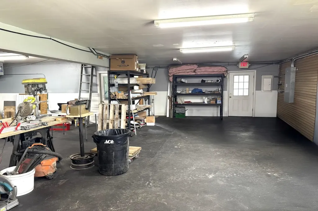 2631 North Grove Street Rutland City VT 05701