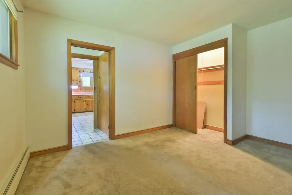 55 Epping Street Raymond NH 03077