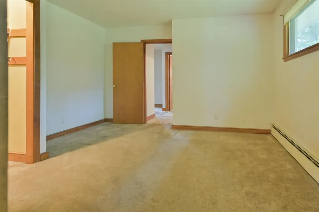 55 Epping Street Raymond NH 03077