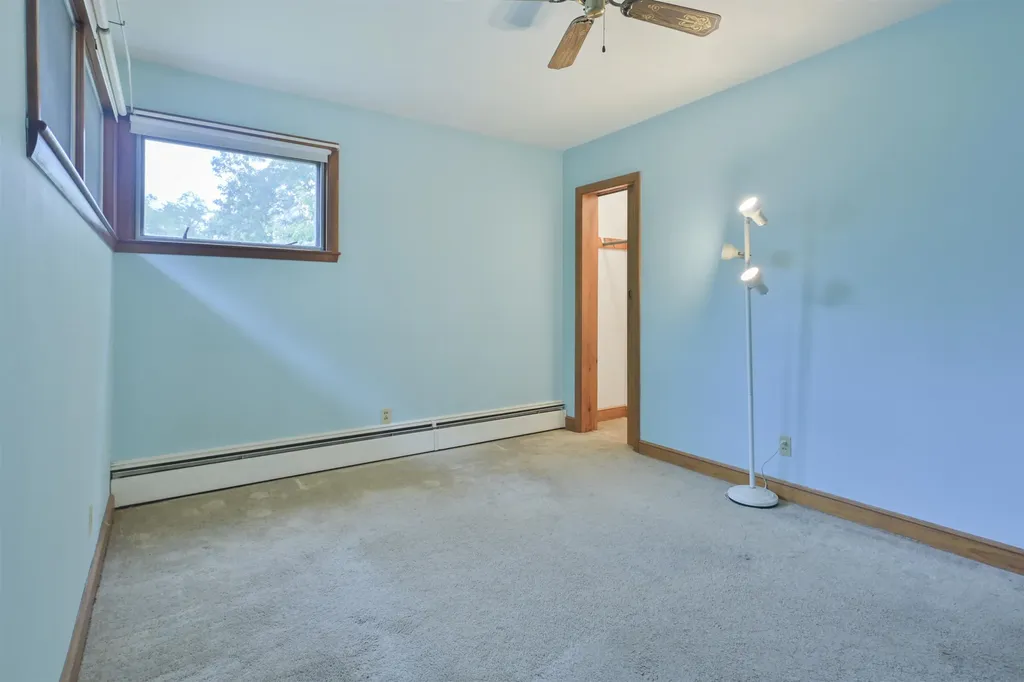 55 Epping Street Raymond NH 03077