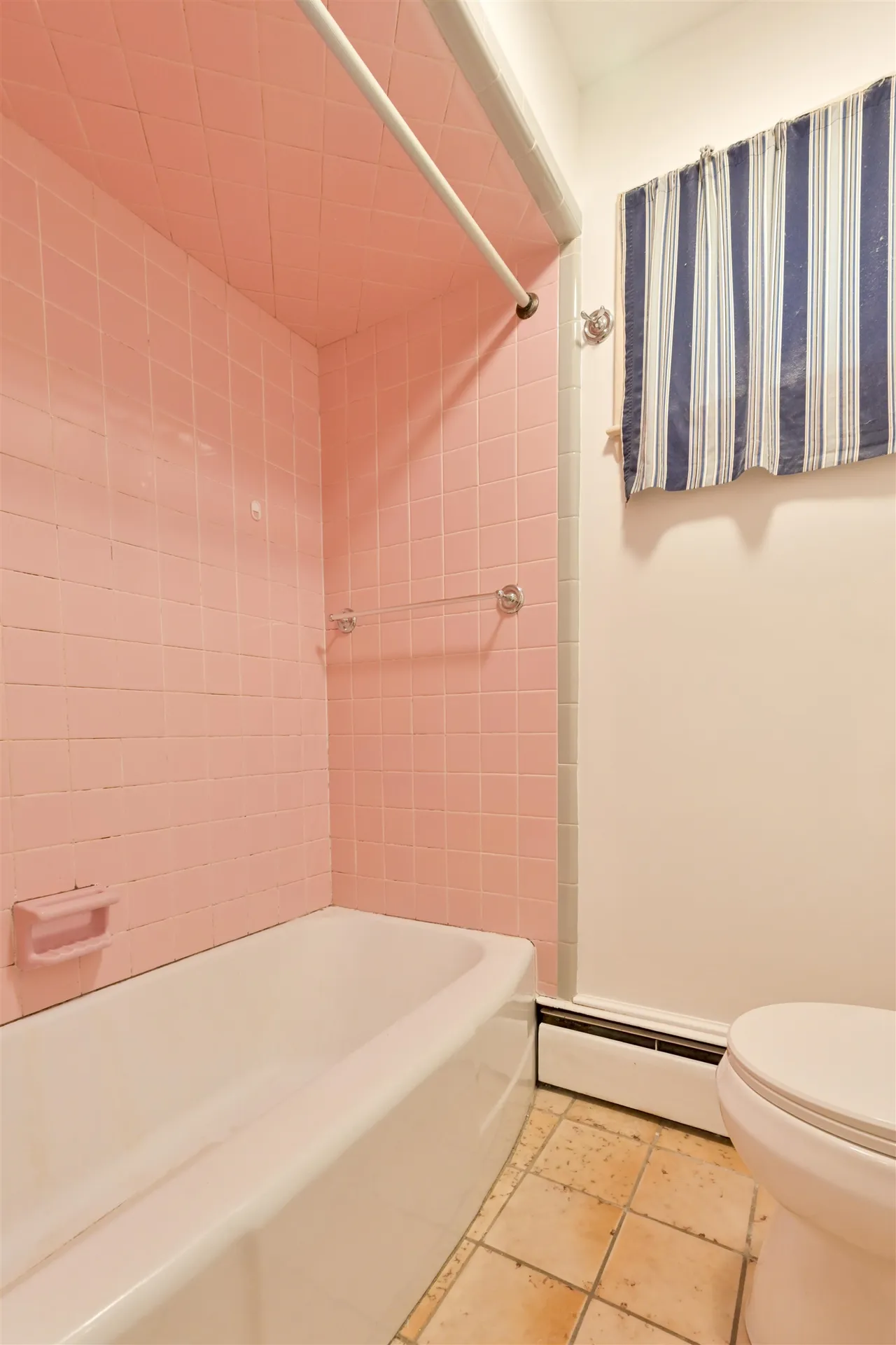 55 Epping Street Raymond NH 03077