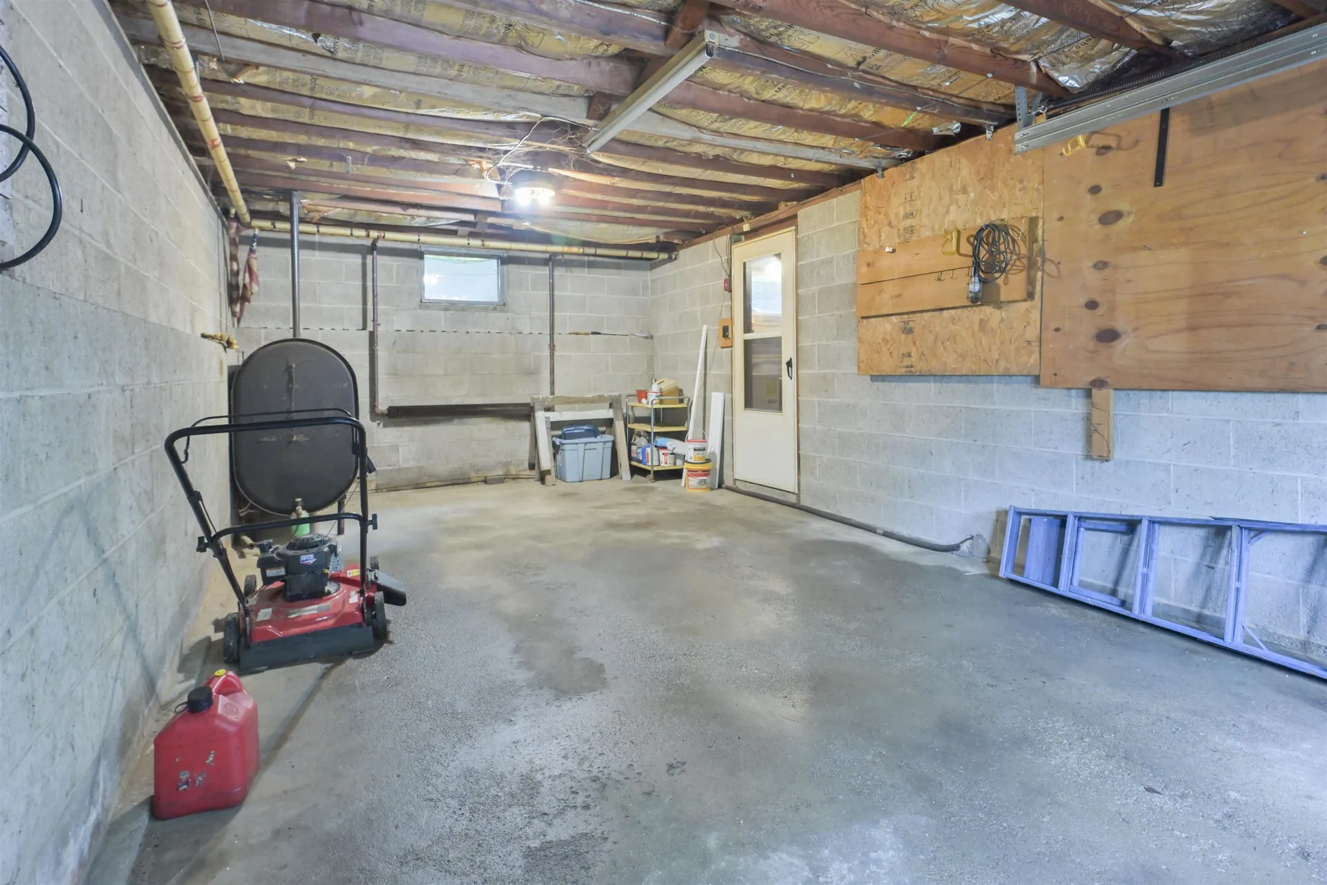 55 Epping Street Raymond NH 03077