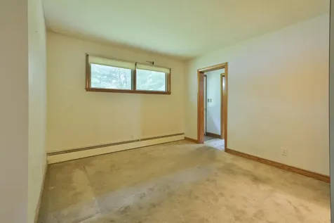 55 Epping Street Raymond NH 03077