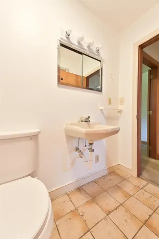55 Epping Street Raymond NH 03077