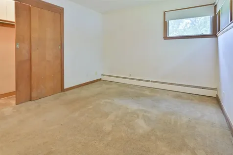55 Epping Street Raymond NH 03077