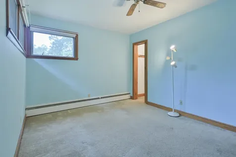 55 Epping Street Raymond NH 03077