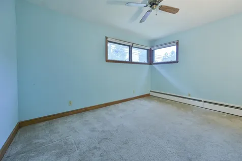 55 Epping Street Raymond NH 03077