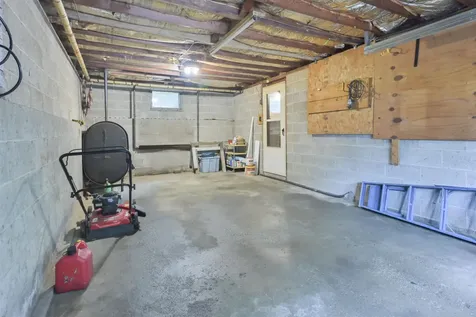 55 Epping Street Raymond NH 03077