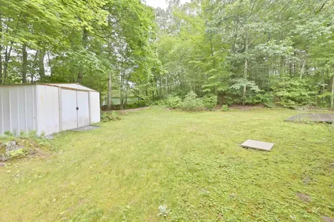 55 Epping Street Raymond NH 03077