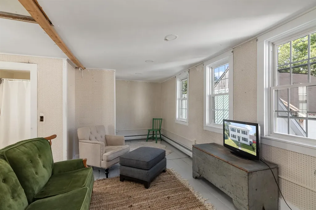 476 Vt Route 25 Topsham VT 05086