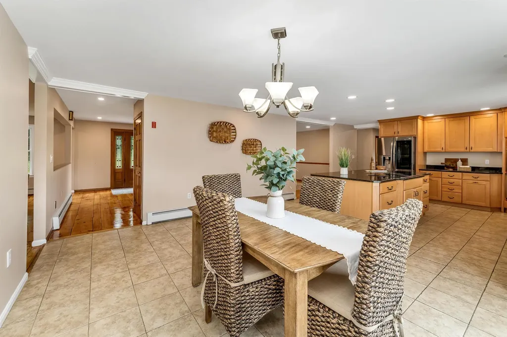 89 Kendall Pond Road Windham NH 03087