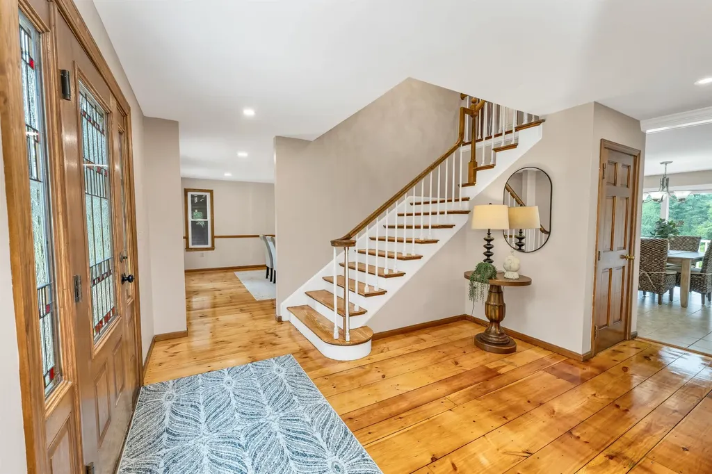 89 Kendall Pond Road Windham NH 03087