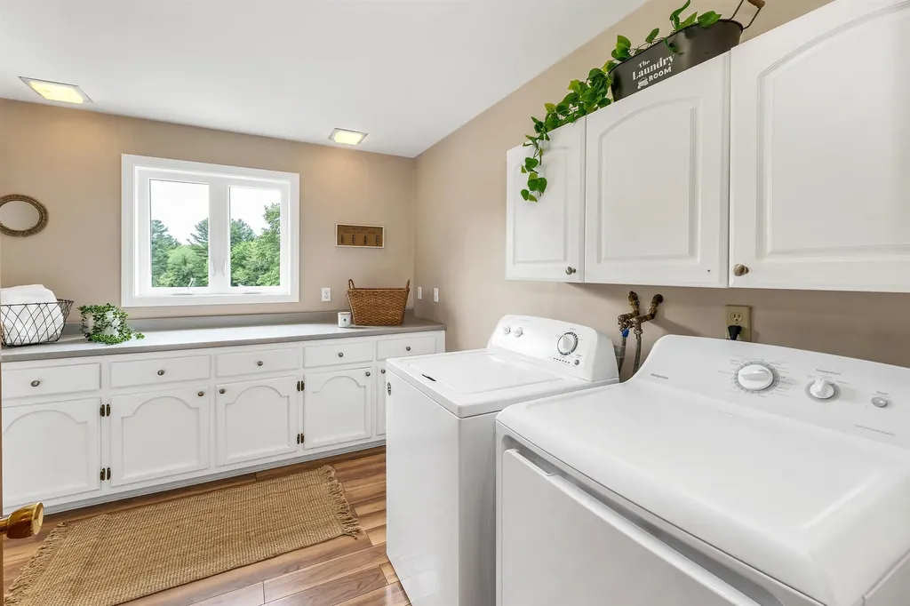 89 Kendall Pond Road Windham NH 03087
