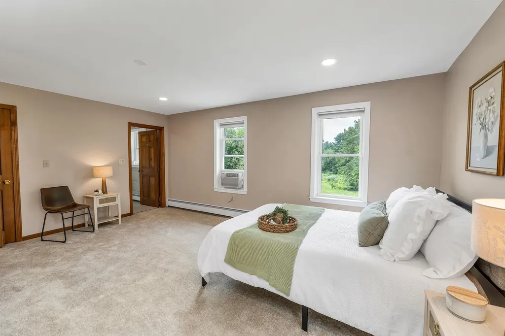 89 Kendall Pond Road Windham NH 03087