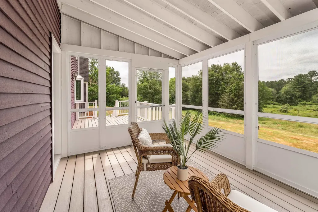 89 Kendall Pond Road Windham NH 03087