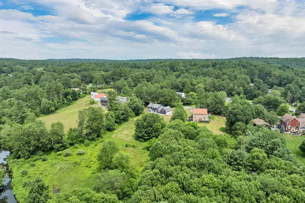 89 Kendall Pond Road Windham NH 03087