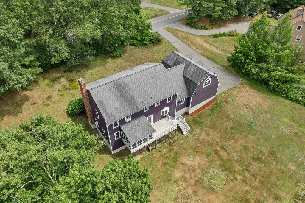 89 Kendall Pond Road Windham NH 03087