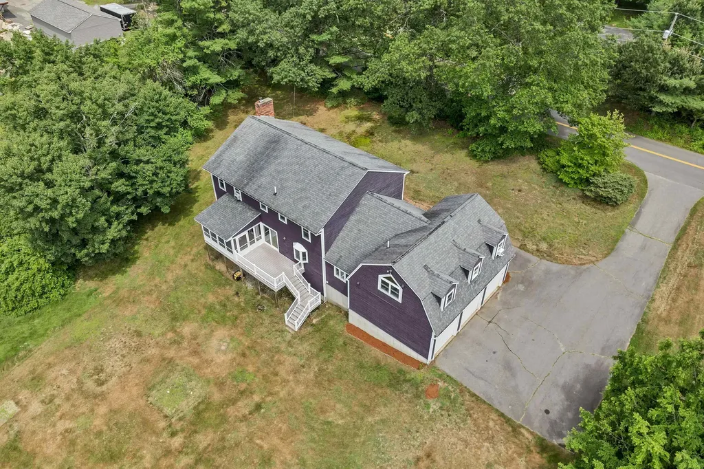 89 Kendall Pond Road Windham NH 03087