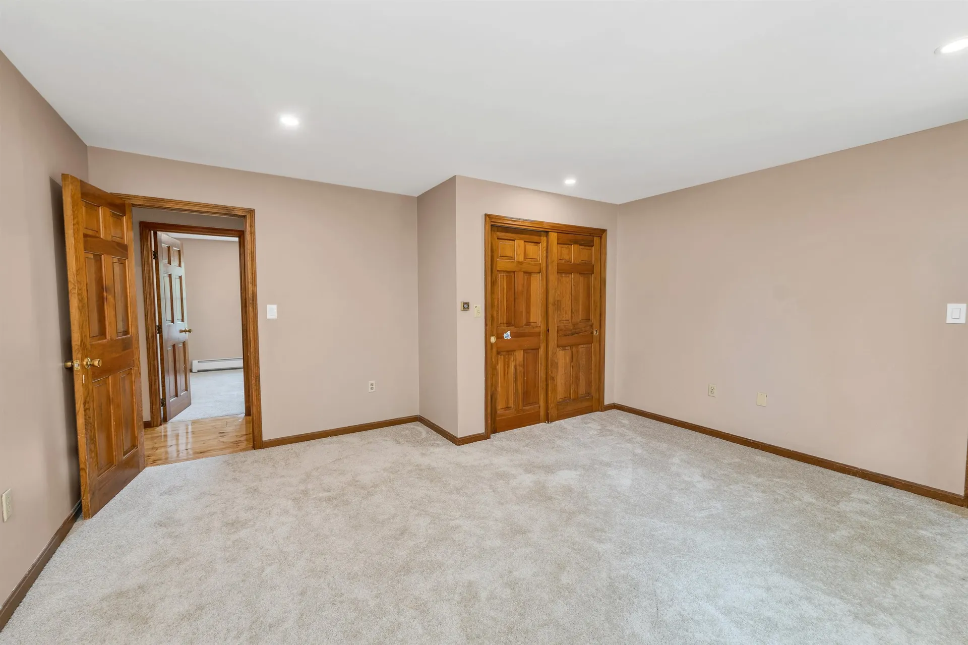 89 Kendall Pond Road Windham NH 03087