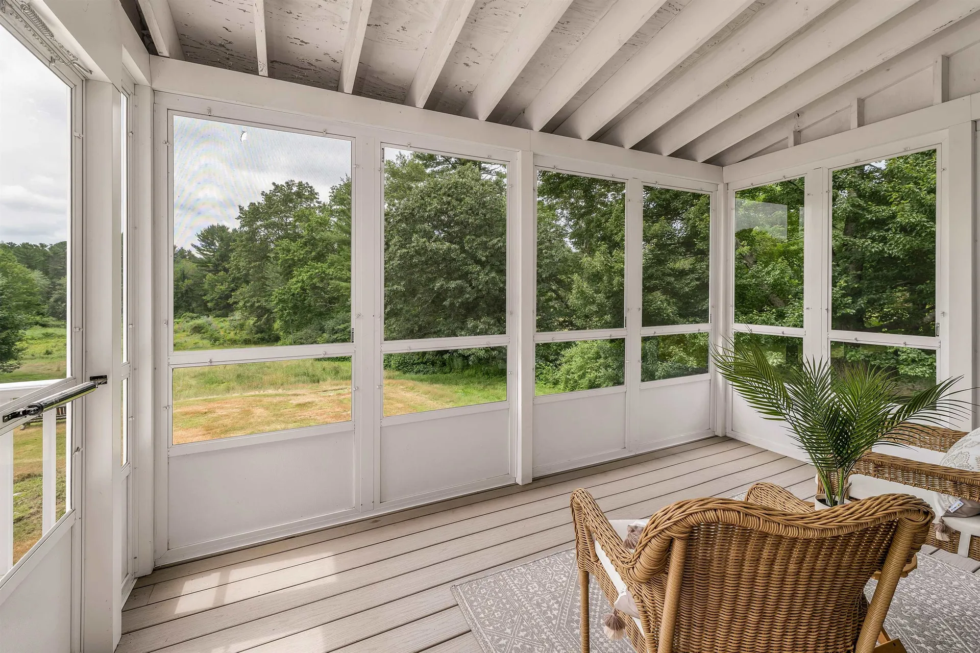 89 Kendall Pond Road Windham NH 03087