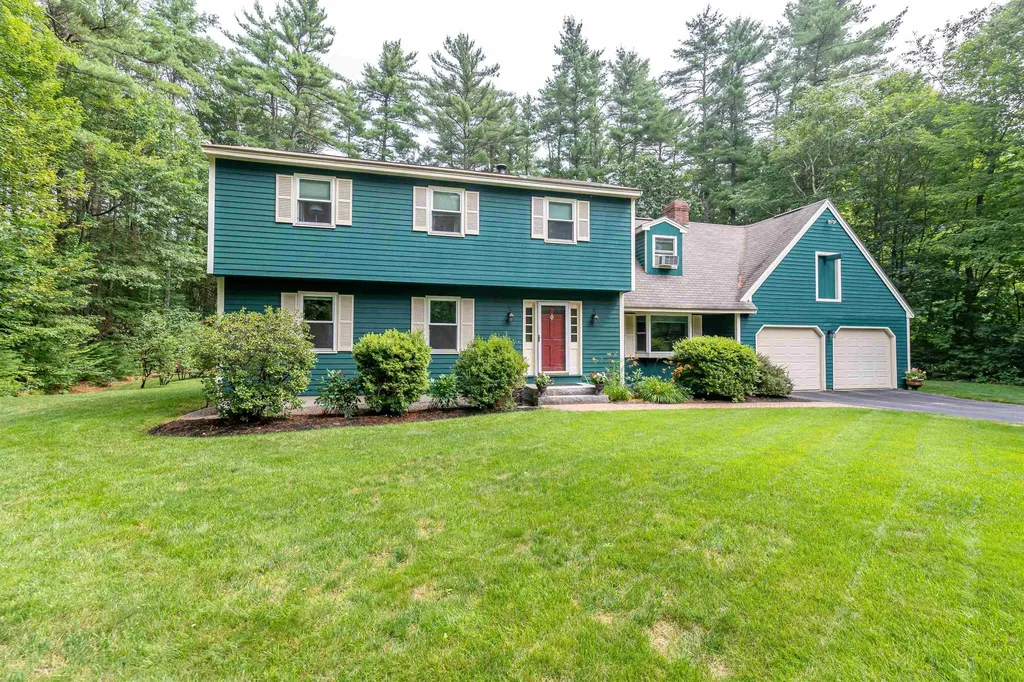 14 Briarwood Lane Amherst NH 03031