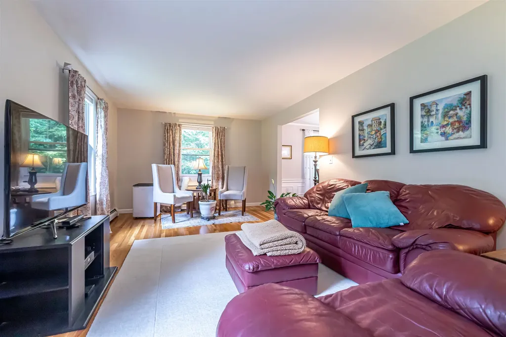 14 Briarwood Lane Amherst NH 03031