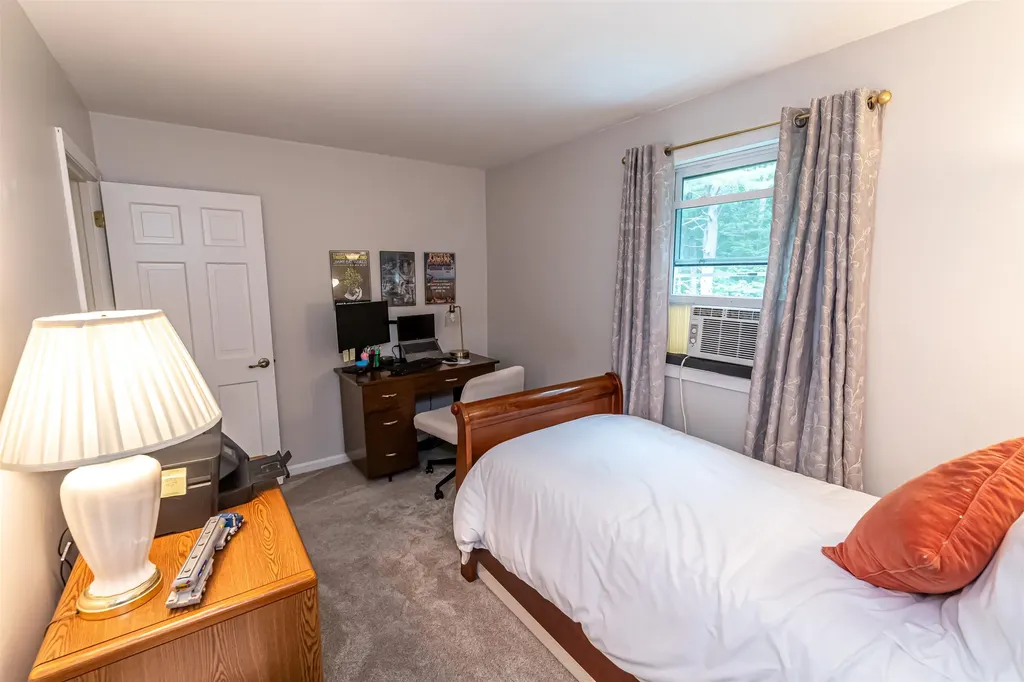 14 Briarwood Lane Amherst NH 03031