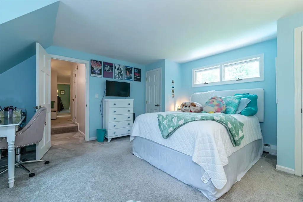 14 Briarwood Lane Amherst NH 03031