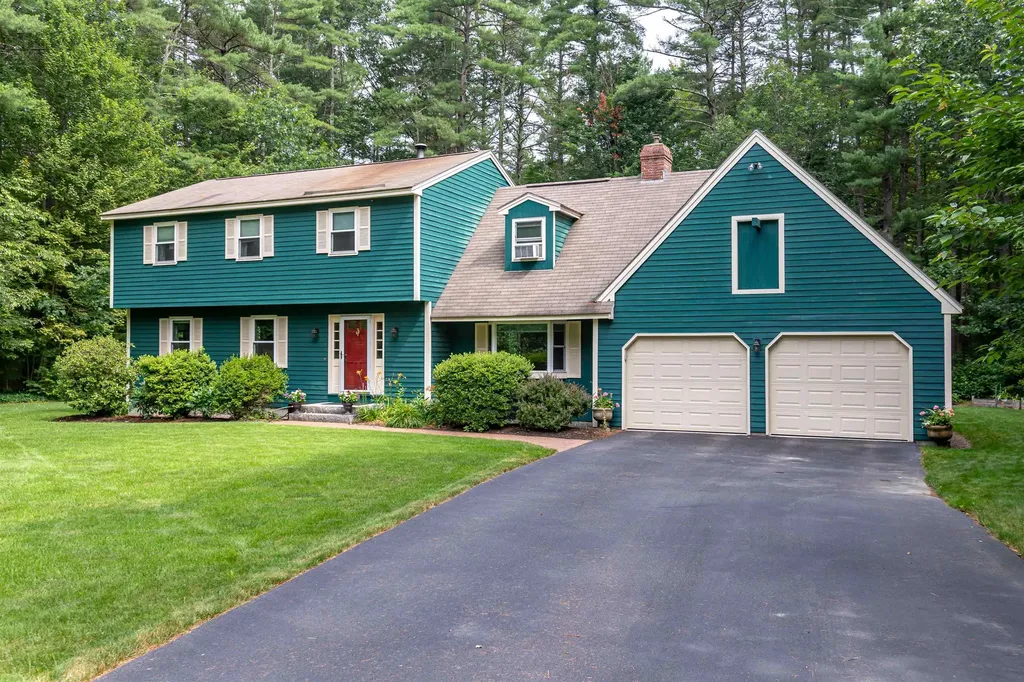 14 Briarwood Lane Amherst NH 03031