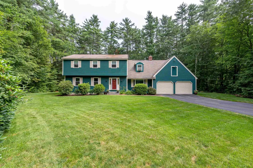 14 Briarwood Lane Amherst NH 03031