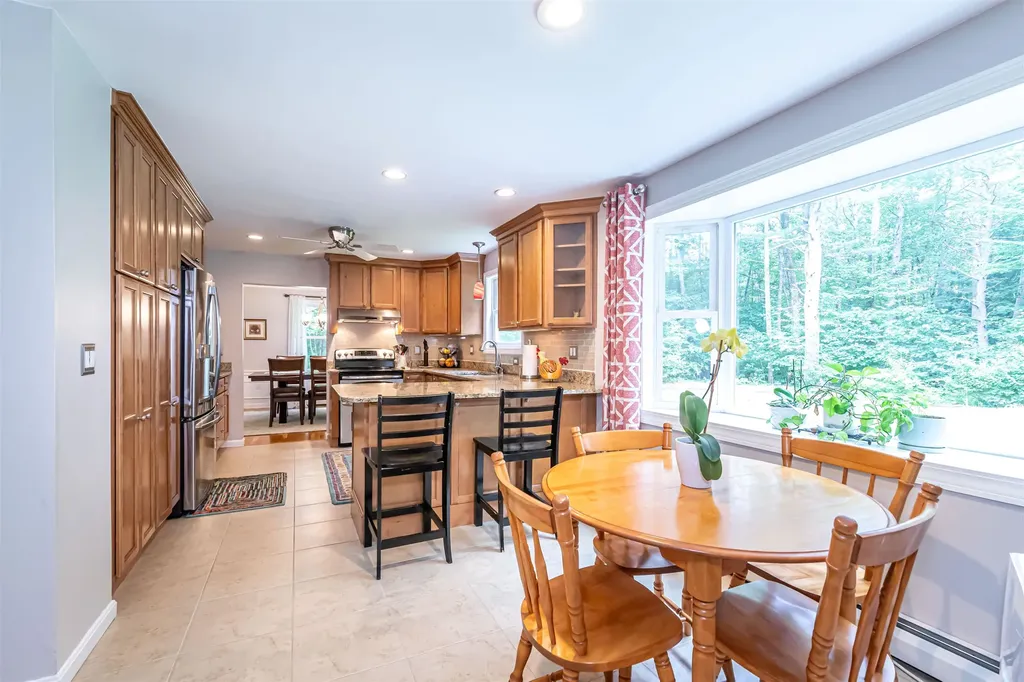 14 Briarwood Lane Amherst NH 03031