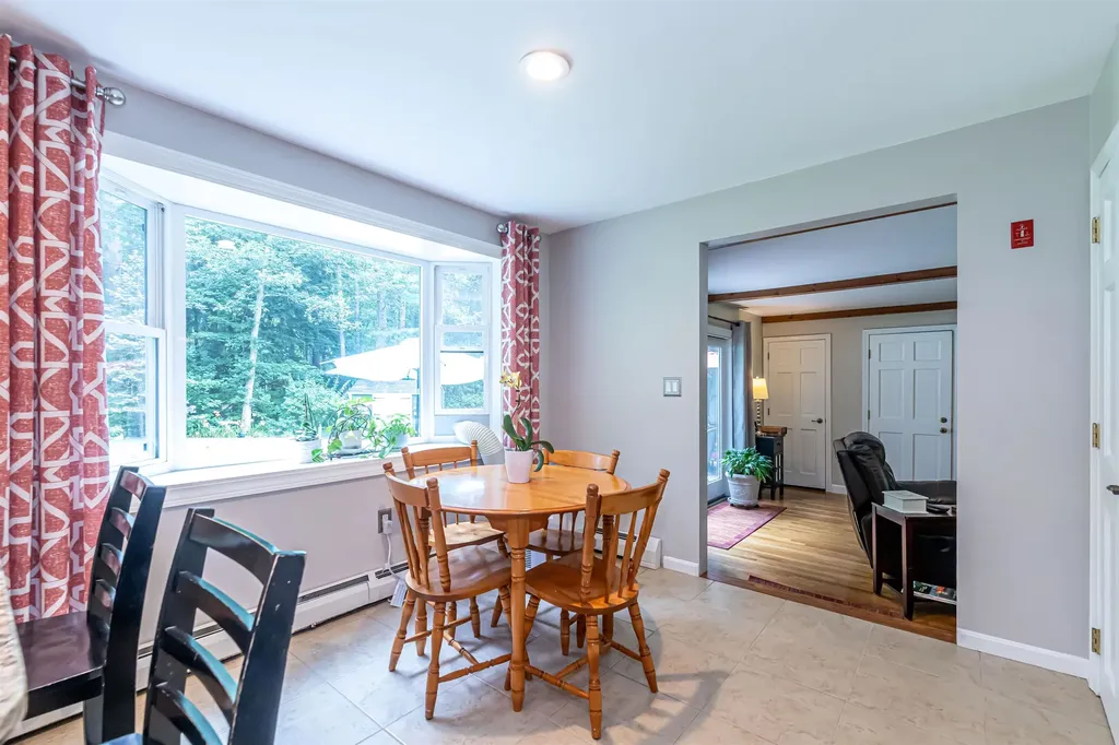 14 Briarwood Lane Amherst NH 03031